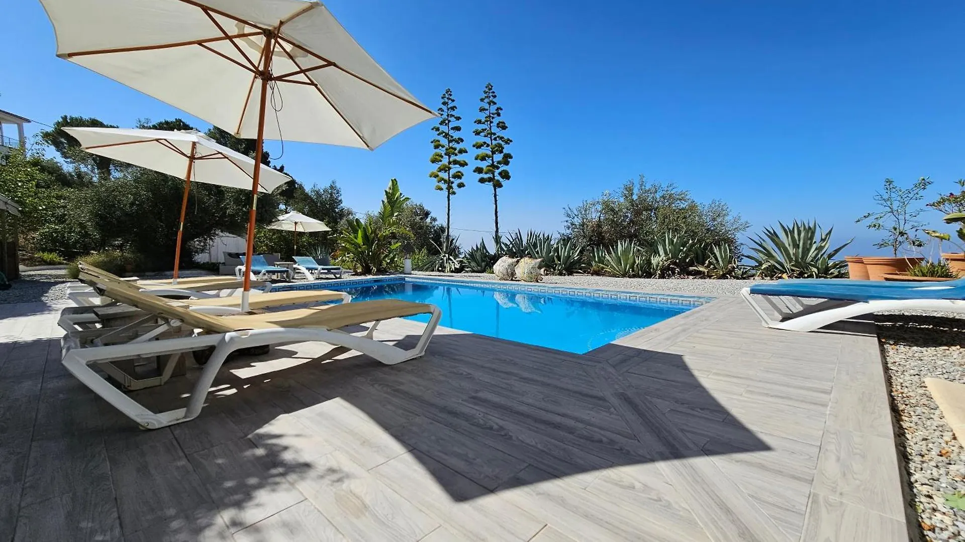 Campo Agave Luxury Tents Villa Sayalonga 0*,  Испания